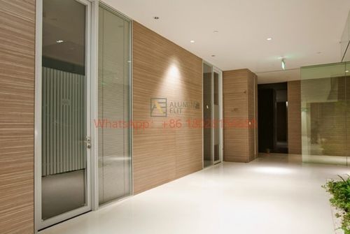 Ultime soluzioni aziendali su Come le pareti divisorie in acciaio e vetro alluminio elevano gli spazi moderni: stili di design ed estetica spiegati