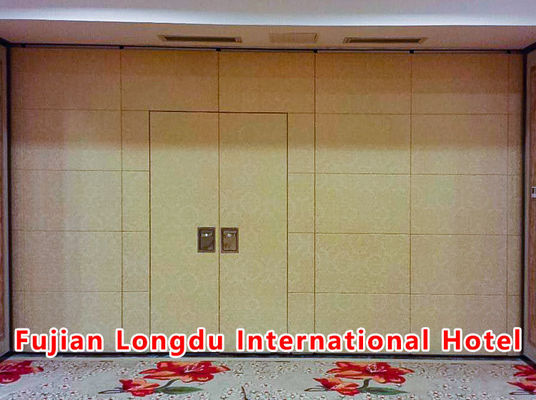 Un buon prezzo. Operable Partition Wall System with STC Rating 42-56dB and 6061-T6 Aluminum Frame Featuring 304 Stainless Steel Roller in linea