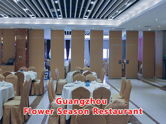 Un buon prezzo. Tempered Glass Office Partition Wall with Sound Insulation and Easy Installation for Modern Offices in linea