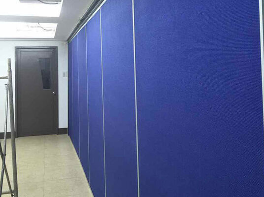 Un buon prezzo. Acoustic Movable Partition Wall with 800N Sealing Power and 40N/m Magnetic Attraction for Banquet Halls in linea