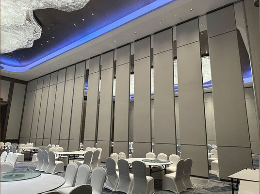 Un buon prezzo. Dimensioni personalizzate Pareti divisorie espositive con pannelli laminati ad alta pressione e rulli in acciaio inossidabile 304 in linea